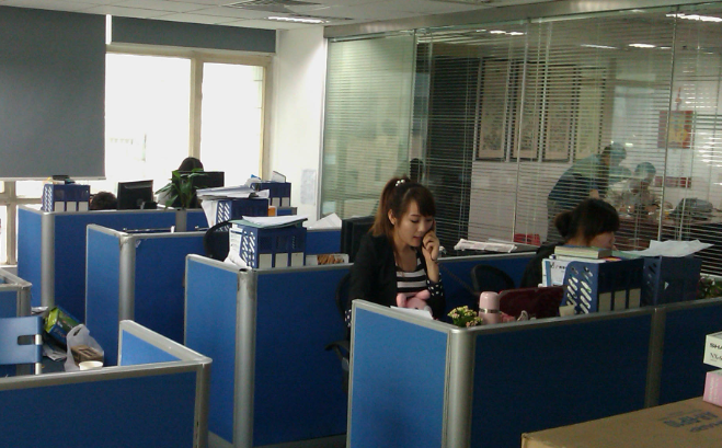 工业电子元器件选型指南：保定市瑞松电子科技解析关键参数与匹配要点